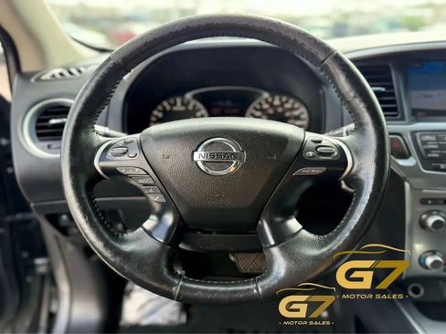Used 2019 Nissan Pathfinder SL AWD/4WD image 21