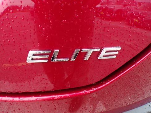 Used 2025 Honda Pilot Elite image 17