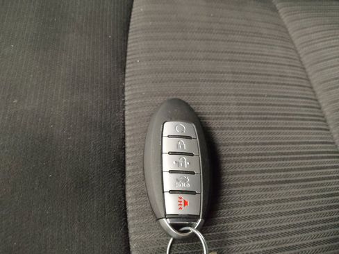 Used 2022 Nissan Sentra SV FWD image 32