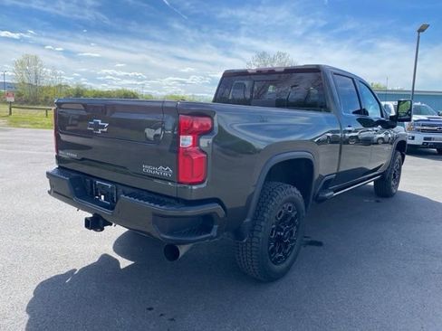 Used 2022 Chevrolet Silverado 2500 High Country w/ Technology Package AWD/4WD image 29