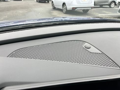 Used 2025 Hyundai Elantra SEL image 17