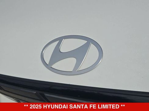 Used 2025 Hyundai Santa Fe Limited FWD image 11