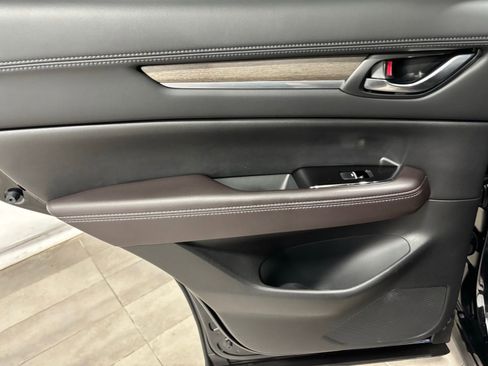 Certified 2025 MAZDA CX-5 Signature image 17