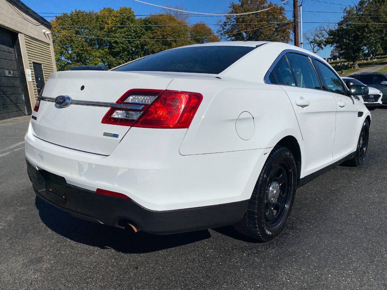Used 2016 Ford Taurus Police Interceptor AWD w/ Ready For The Road Package image 3