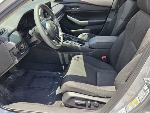 Used 2025 Honda Accord SE image 10