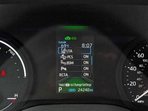 Used 2022 Toyota Sienna XLE AWD/4WD image 28