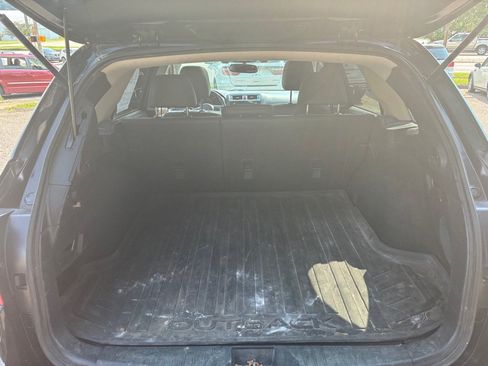 Used 2016 Subaru Outback 2.5i Limited AWD/4WD image 12