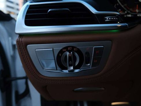 Used 2020 BMW 750i xDrive w/ Executive Package image 42