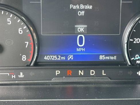 Used 2023 Ford Explorer XLT AWD/4WD image 18