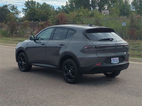 Certified 2024 Dodge Hornet GT w/ GT Blacktop Package image 5