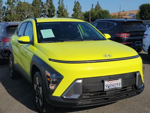 Certified 2025 Hyundai Kona SEL AWD/4WD image 8