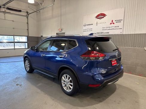 Used 2018 Nissan Rogue SV AWD/4WD image 8