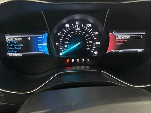 Used 2018 Ford Fusion SE w/ Fusion SE Technology Package image 23