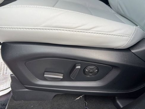 New 2026 Ford Explorer Platinum w/ LUX Leather Package image 14