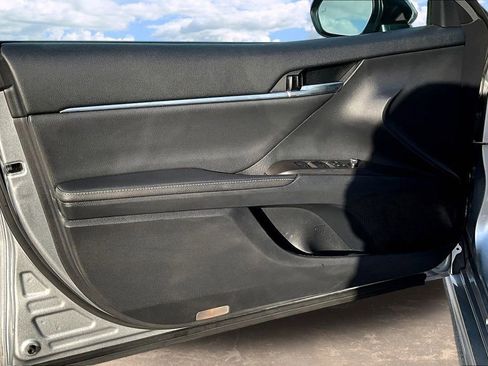 Used 2021 Toyota Camry XSE image 21