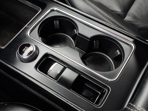 Used 2023 Lincoln Corsair Grand Touring image 13