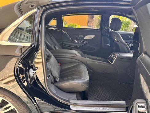Used 2018 Mercedes-Benz Maybach S 560 4MATIC image 24