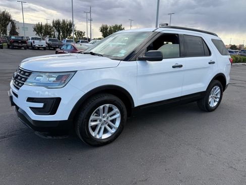 Used 2016 Ford Explorer 4WD image 3