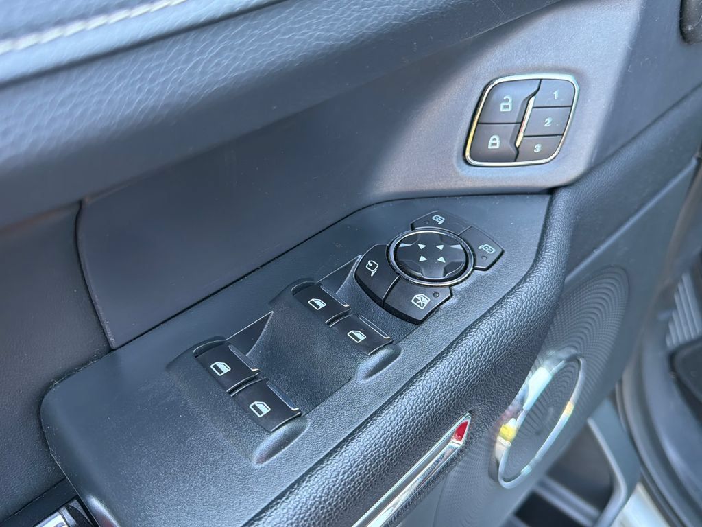 Used 2022 Ford Expedition Max XLT RWD image 13