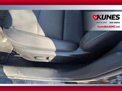 Used 2025 Nissan Altima 2.5 SV image 9