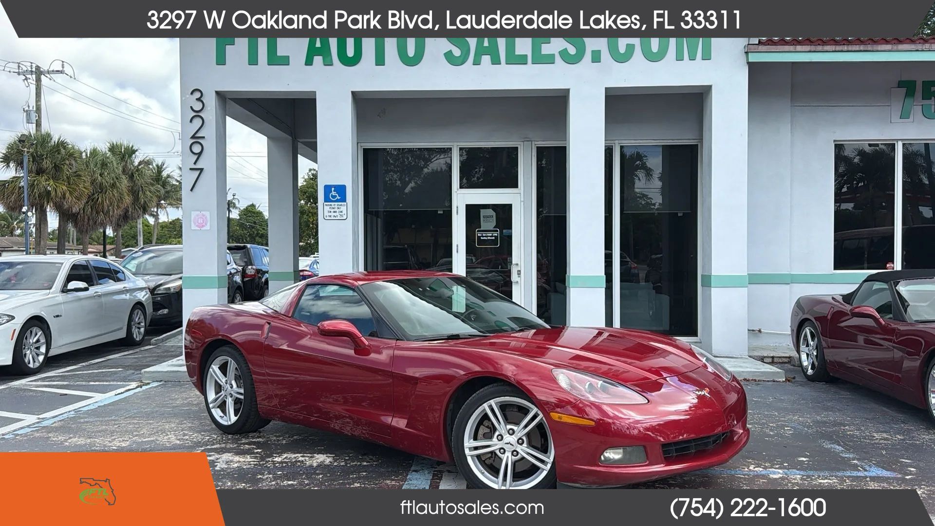 Used 2010 Chevrolet Corvette Coupe w/ 1LT RWD image 1