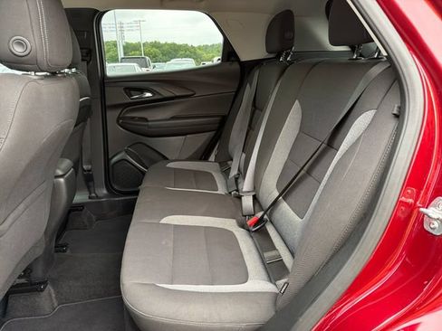 Used 2025 Chevrolet TrailBlazer LT AWD/4WD image 31