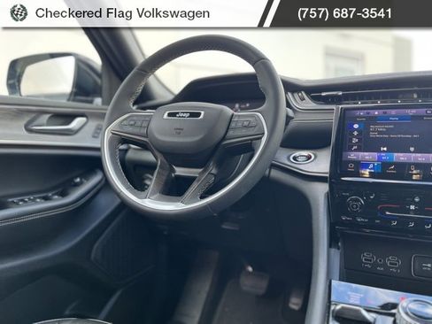 Used 2024 Jeep Grand Cherokee L Limited w/ Trailer Tow Package image 29