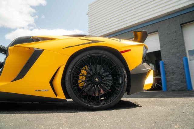 Used 2016 Lamborghini Aventador LP 750-4 Superveloce AWD/4WD image 37