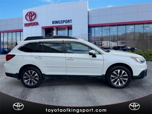 Used 2017 Subaru Outback 2.5i Limited image 6