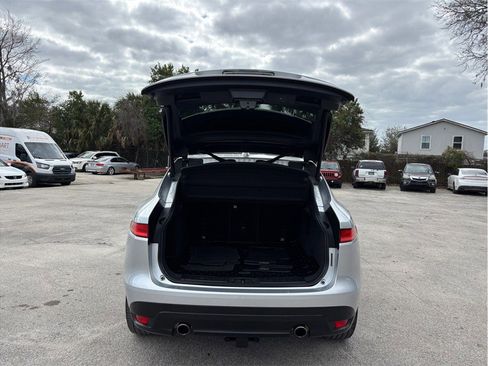 Used 2018 Jaguar F-PACE Premium image 49
