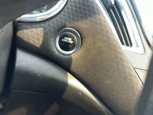 Used 2021 Chevrolet Malibu LT image 20