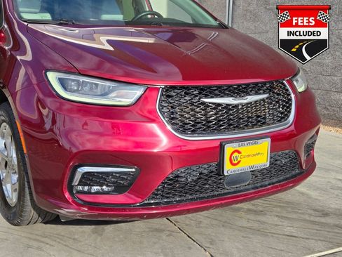 Used 2021 Chrysler Pacifica Limited w/ Premium & Safety Sphere Group AWD/4WD image 8