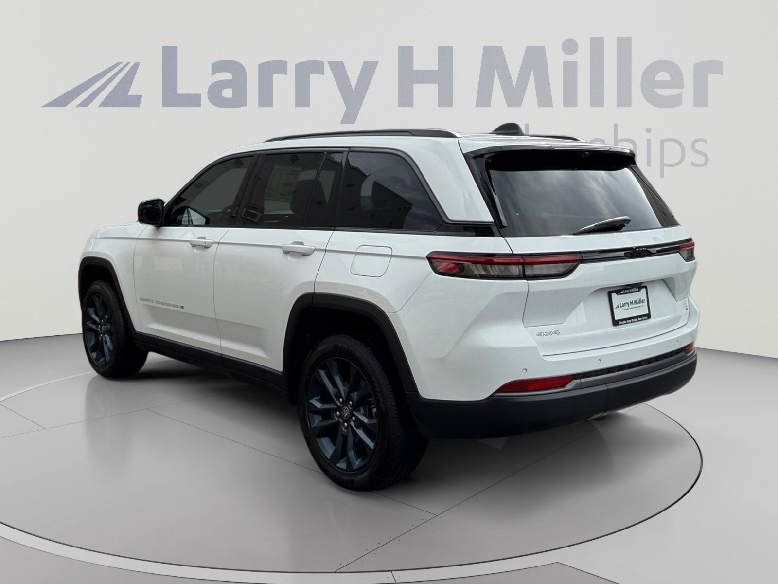 New 2026 Jeep Grand Cherokee Limited AWD/4WD image 3