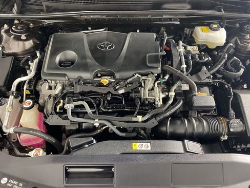Used 2018 Toyota Camry LE image 34
