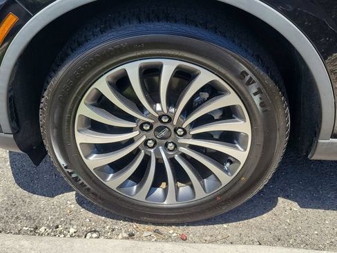 Certified 2022 Lincoln Aviator Reserve RWD image 8