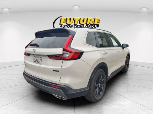 Used 2025 Honda CR-V Sport image 3