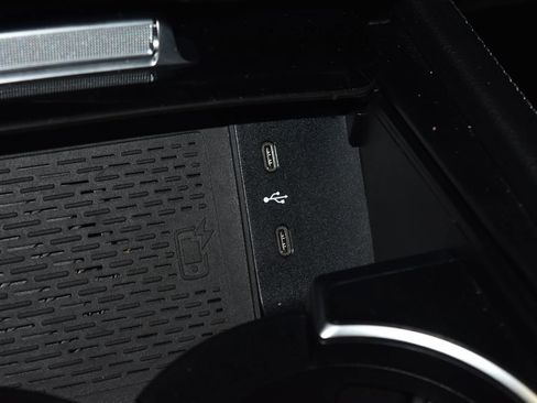 Used 2024 Mercedes-Benz GLE 450e 4MATIC image 17