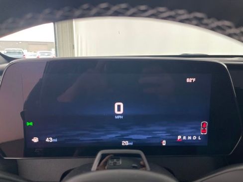 Used 2025 Chevrolet Traverse High Country FWD image 40