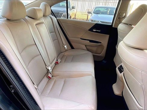Used 2015 Honda Accord Touring image 27