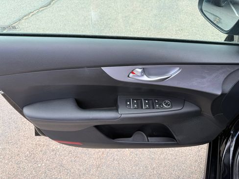 Used 2023 Kia Forte LXS FWD image 11