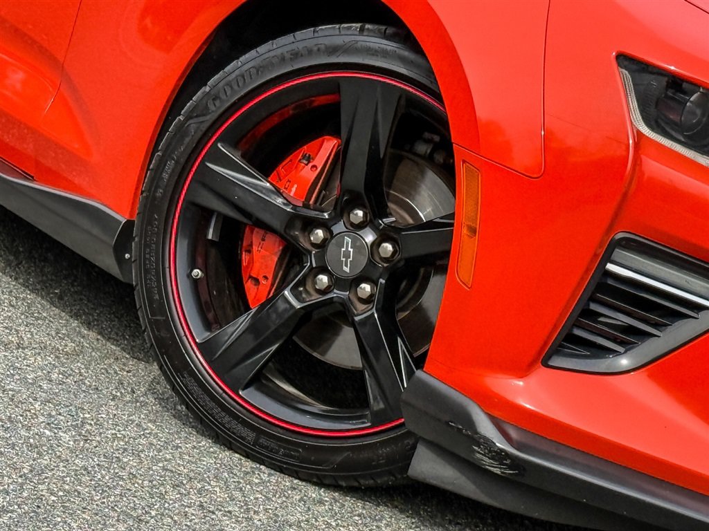Used 2018 Chevrolet Camaro SS w/ Hot Wheels Edition RWD image 30