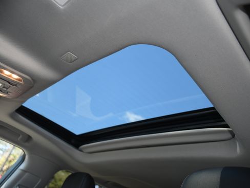 Used 2020 Toyota Highlander Limited image 7