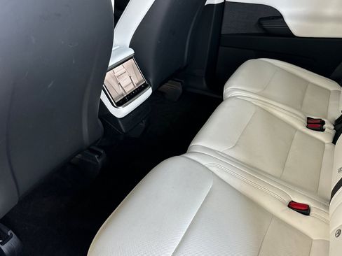Used 2023 Tesla Model X AWD/4WD image 11
