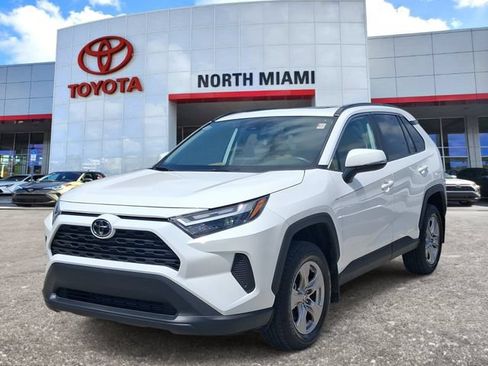 Used 2025 Toyota RAV4 XLE w/ Convenience Package FWD image 2