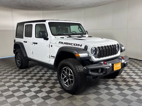 Certified 2025 Jeep Wrangler Unlimited Rubicon AWD/4WD image 6
