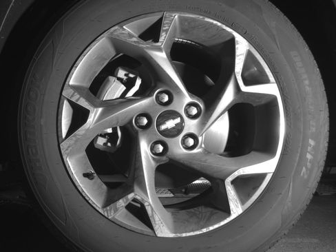 Used 2025 Chevrolet Trax LT FWD image 12