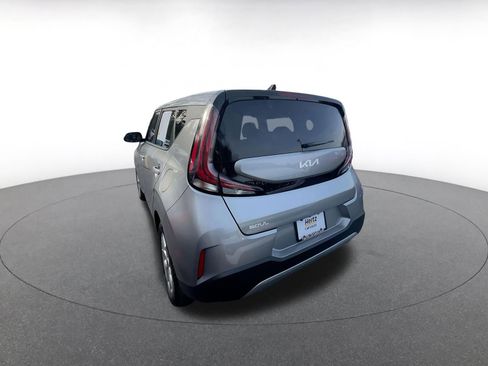 Used 2025 Kia Soul LX w/ LX Technology Package image 16