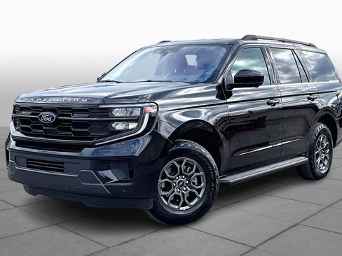 Used 2025 Ford Expedition Active image 39