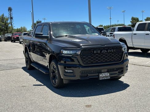 New 2026 RAM 1500 Express AWD/4WD image 10