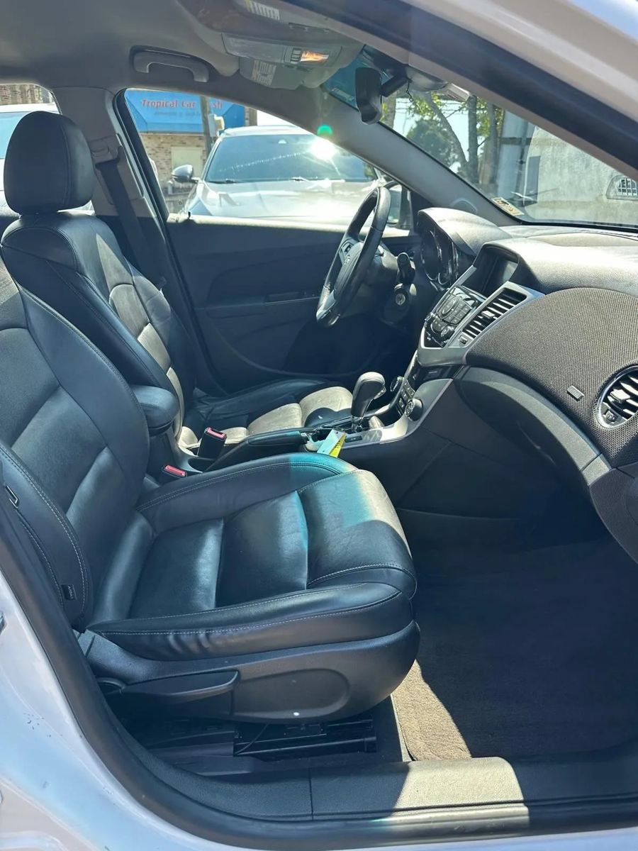 Used 2016 Chevrolet Cruze LT w/ RS Package FWD image 14